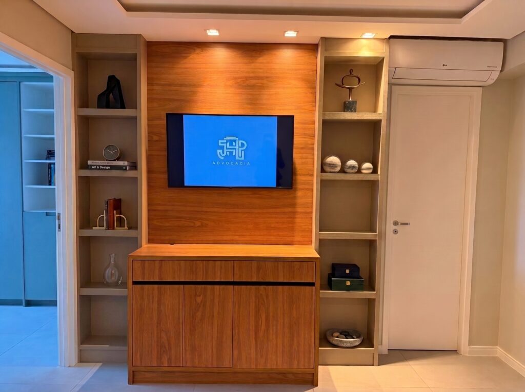 place decorations in niches 2k 202607281319